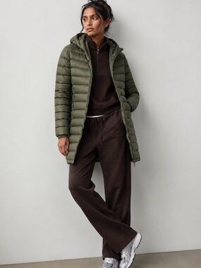 Aritzia TNA Bravura Army Green Down Puffer Jacket Size S